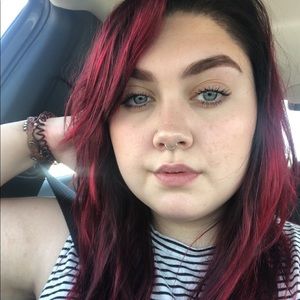 Meet your Posher, Alyssa